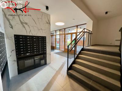 Prodej garážového stání Praha 10, Kardausova č. 5