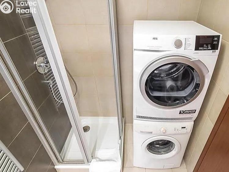 Rent apartment 1+KK Praha, Svatoplukova č. 8