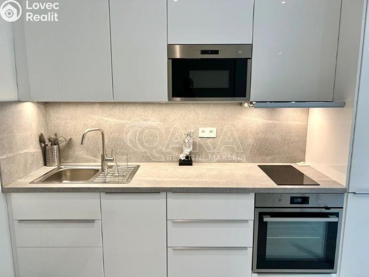 Prodej bytu 1+KK Praha, Plzeňská č. 3