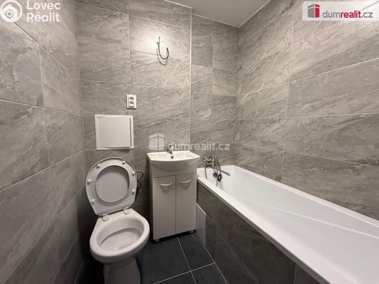 Pronájem bytu 2+KK Neratovice, Školní č. 7