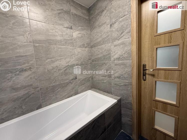 Pronájem bytu 2+KK Neratovice, Školní č. 8