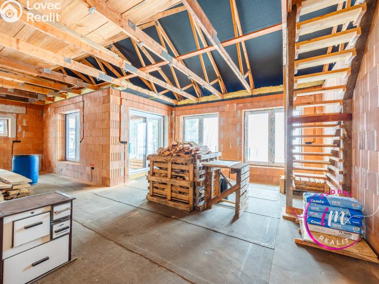 Продажа семейного дома Dalešice č. 9