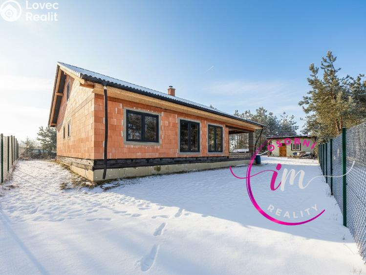 Продажа семейного дома Dalešice č. 15