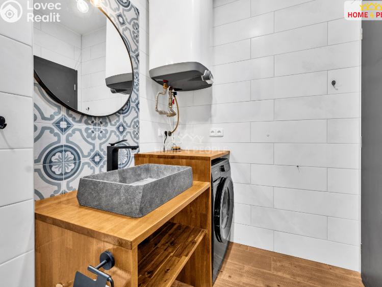 Prodej chaty Káraný, B. Němcové č. 22