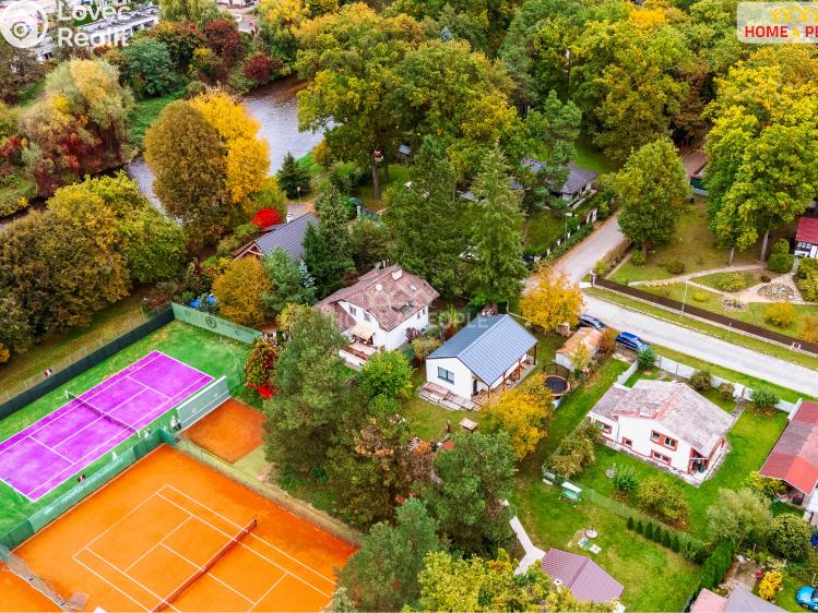 Prodej chaty Káraný, B. Němcové č. 28