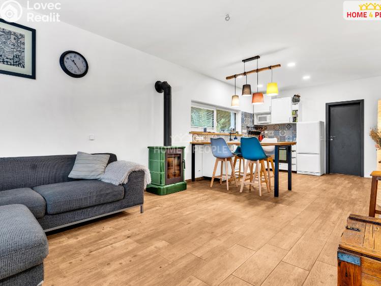 Prodej rodinného domu Káraný, B. Němcové č. 8