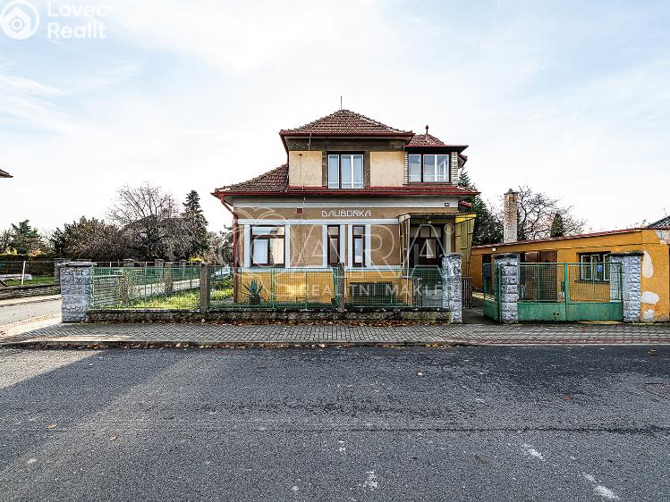 Prodej rodinného domu Jirny, Čapkova 252 č. 2