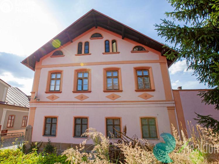 Sale apartment building Police nad Metují, Tomkova č. 1