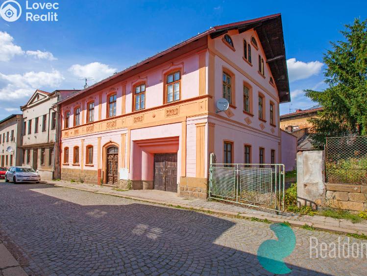 Sale apartment building Police nad Metují, Tomkova č. 3