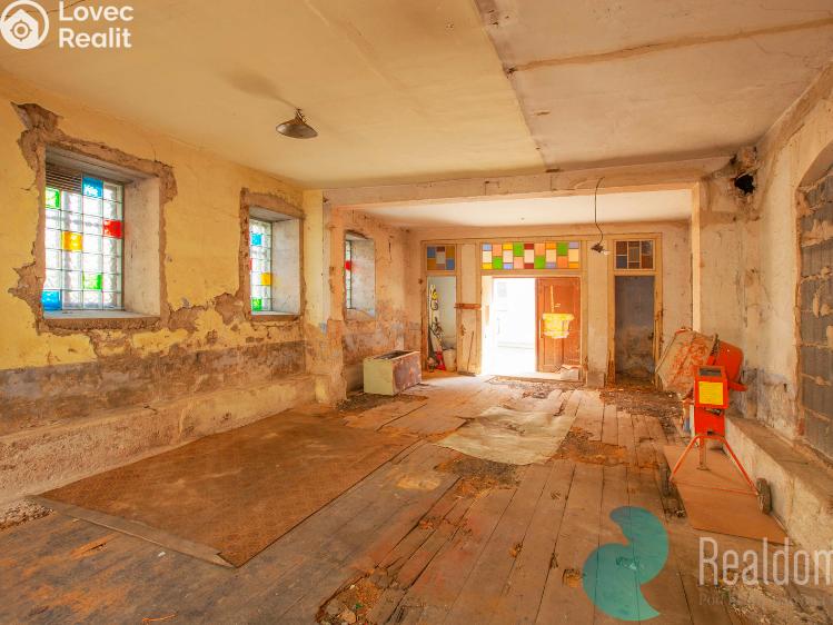 Sale apartment building Police nad Metují, Tomkova č. 8