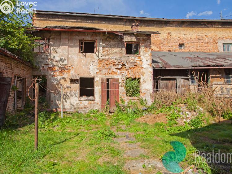 Sale apartment building Police nad Metují, Tomkova č. 11