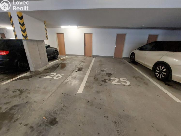 Pronájem garážového stání Brno, Nad Přehradou č. 4