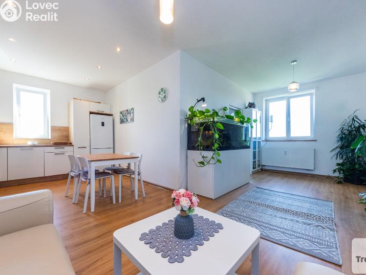 Prodej bytu 3+KK Šestajovice, Komenského č. 7