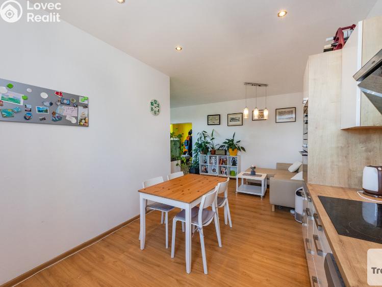 Prodej bytu 3+KK Šestajovice, Komenského č. 12