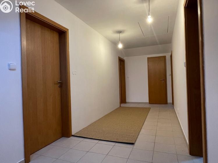 Pronájem bytu 3+KK Kly č. 12