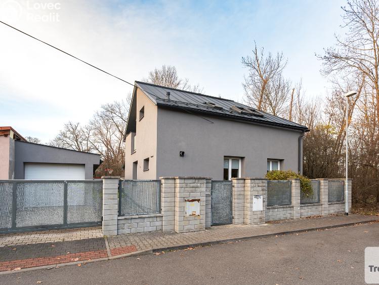 Продаж сімейного будинку Neratovice, Za Lesem č. 2