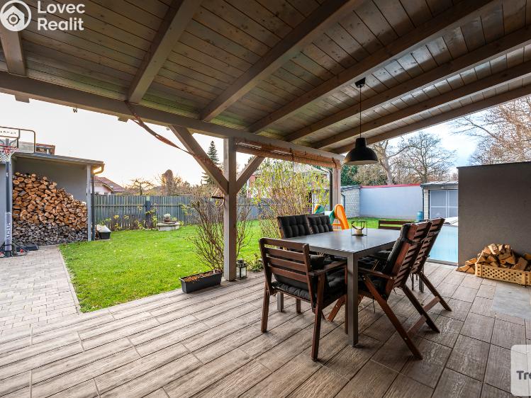 Продаж сімейного будинку Neratovice, Za Lesem č. 6