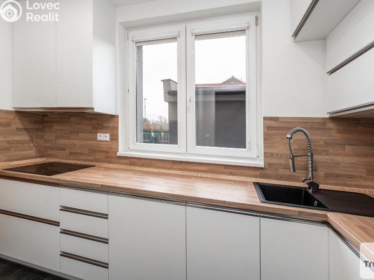 Продаж сімейного будинку Neratovice, Za Lesem č. 8