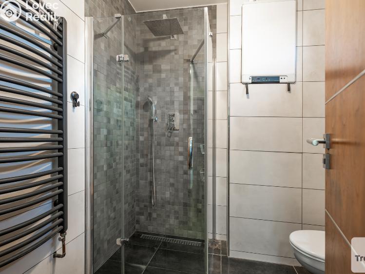 Продаж сімейного будинку Neratovice, Za Lesem č. 12