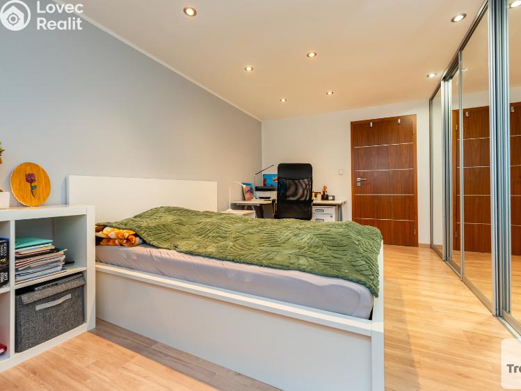 Продаж сімейного будинку Neratovice, Za Lesem č. 20