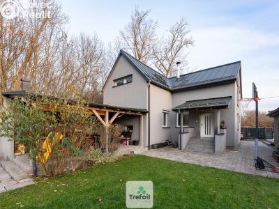 Продажа семейного дома Neratovice, Za Lesem č. 1