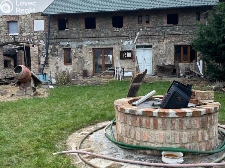 Продаж сімейного будинку Peruc č. 5