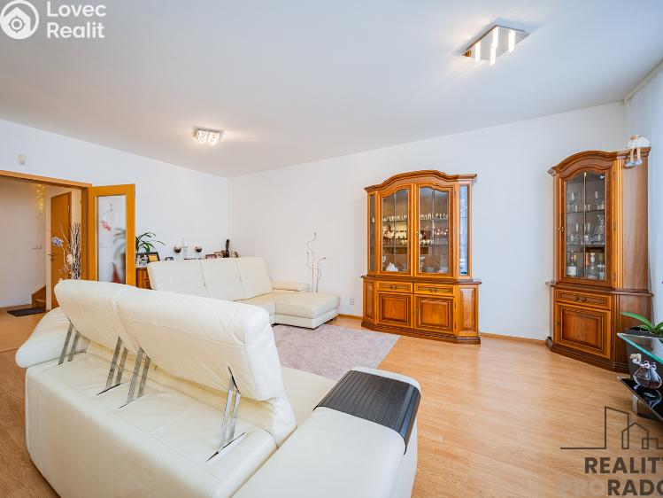 Sale apartment 4+KK Praha, Raichlova č. 6