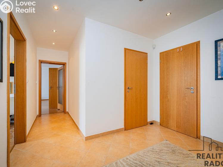 Sale apartment 4+KK Praha, Raichlova č. 11