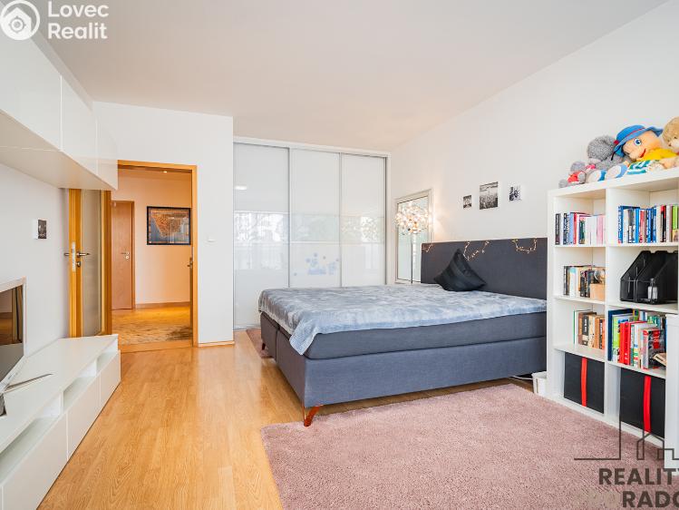 Sale apartment 4+KK Praha, Raichlova č. 16