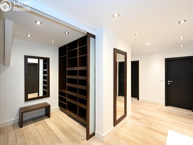 Аренда квартиры 5+KK Praha, Mezilehlá 326/1 č. 16