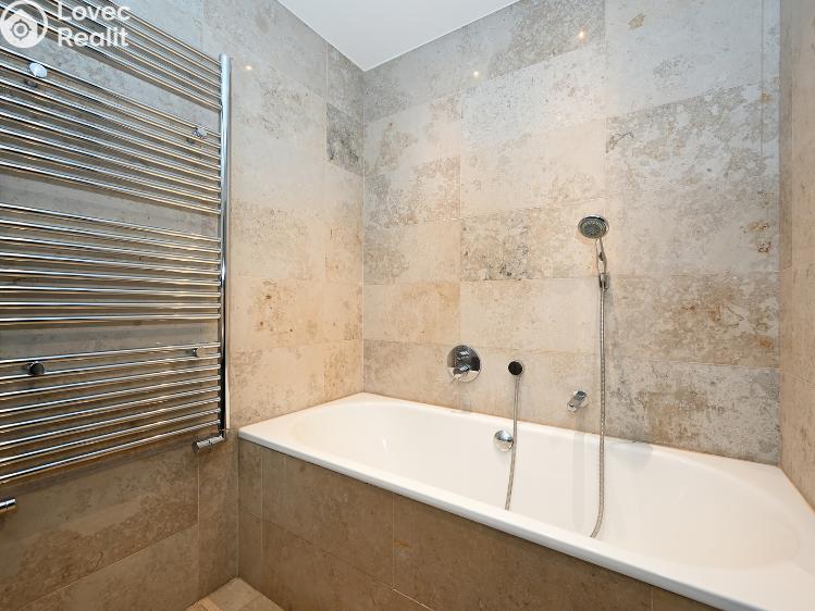 Аренда квартиры 5+KK Praha, Mezilehlá 326/1 č. 21