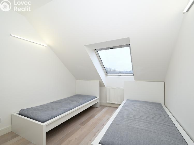 Аренда квартиры 5+KK Praha, Mezilehlá 326/1 č. 29