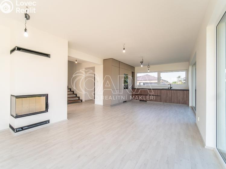 Продажа семейного дома Sibřina, Žitná 621 č. 5