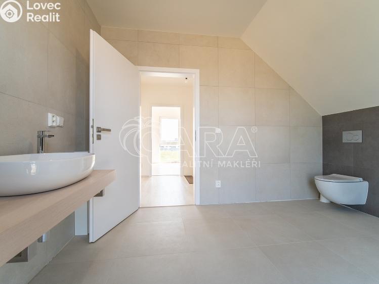 Продажа семейного дома Sibřina, Žitná 621 č. 28