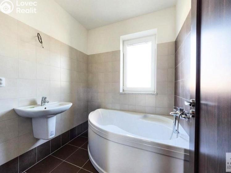 Prodej bytu 4+KK Chýnov, Slunečný vrch č. 6