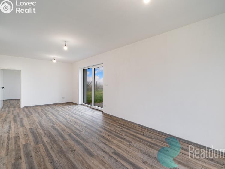 Продажа семейного дома Želeč č. 18