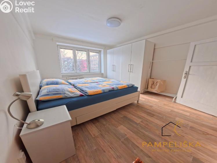 Rent apartment 2+1 Ostrava, Španielova č. 3