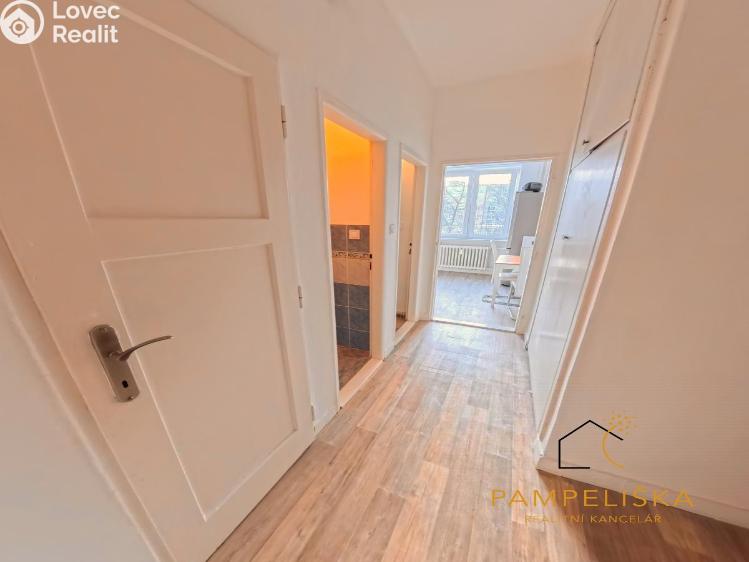 Rent apartment 2+1 Ostrava, Španielova č. 9