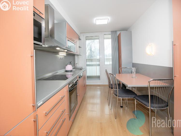 Prodej bytu 3+1 Praha, Brandlova č. 9