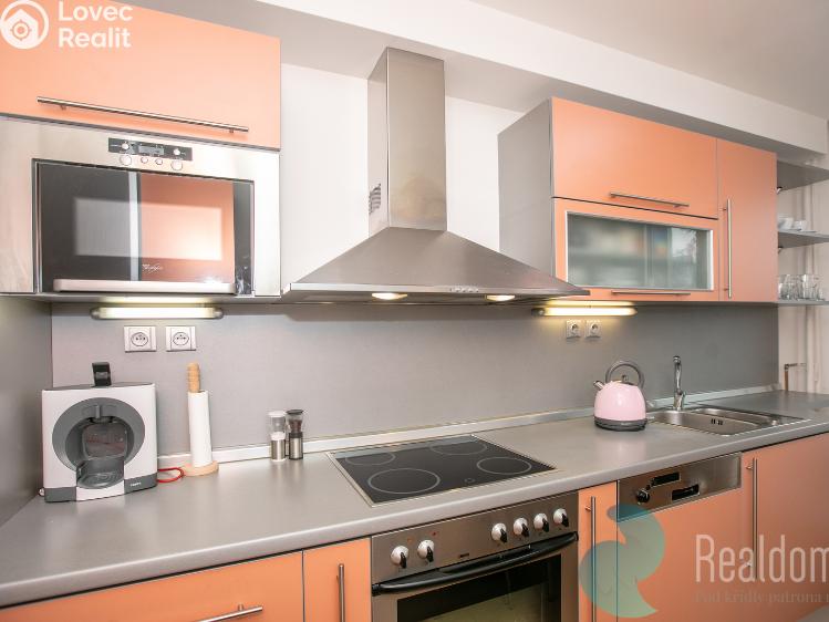 Sale apartment 3+1 Praha, Brandlova č. 3