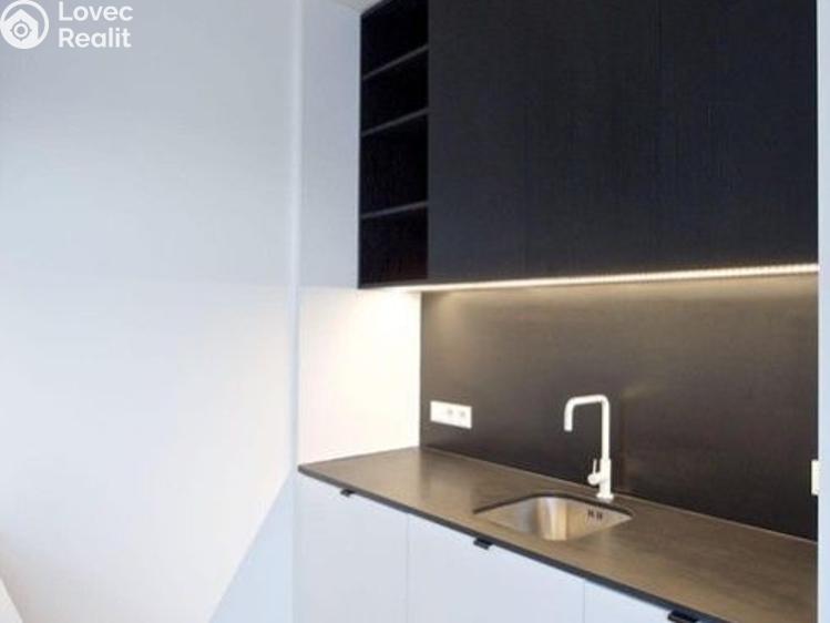 Prodej bytu 1+KK Praha, Laubova č. 11