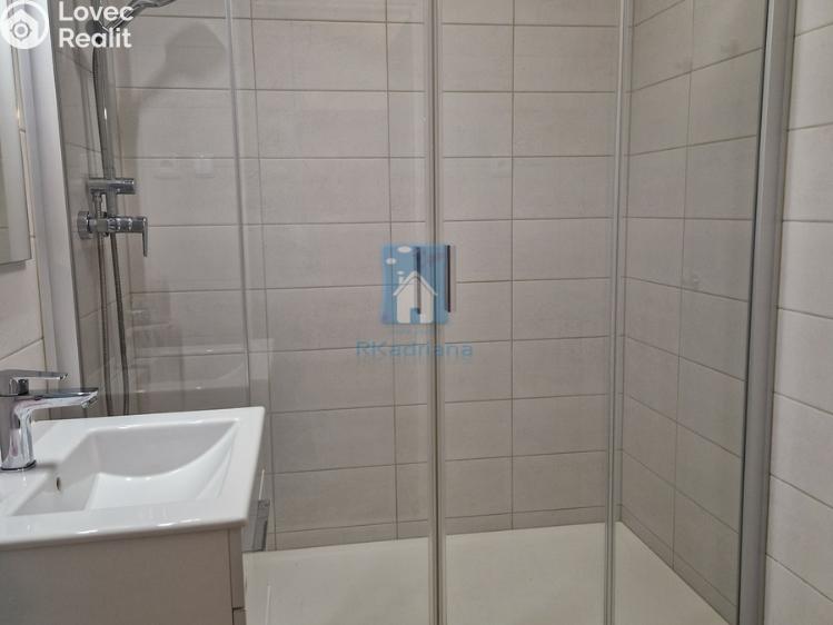 Pronájem bytu 4+1 Praha, Chalabalova č. 14