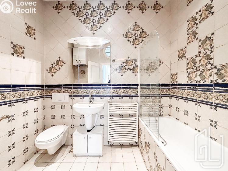 Pronájem bytu 4+1 Praha, Všehrdova 447/10 č. 10