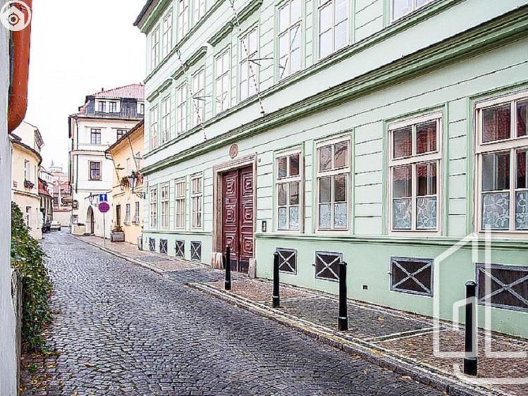 Pronájem bytu 4+1 Praha, Všehrdova 447/10 č. 11