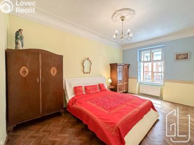 Pronájem bytu 4+1 Praha, Všehrdova č. 4