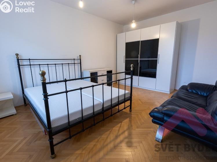 Pronájem bytu 1+1 Praha, Na Chodovci 2723/58 č. 2