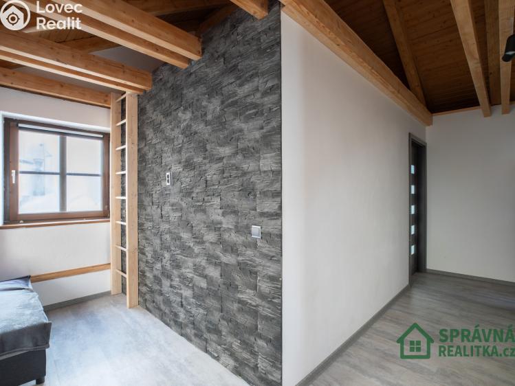 Prodej atypického bytu Plzeň, Veleslavínova č. 19