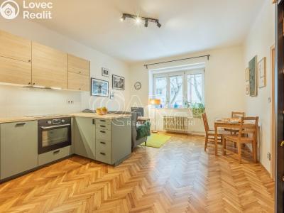 Продажа квартиры 3+KK Praha, Strážní č. 1