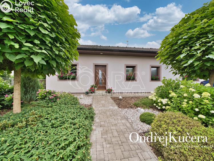 Prodej rodinného domu Kostelec nad Labem, K Jahodovce 1101 č. 28