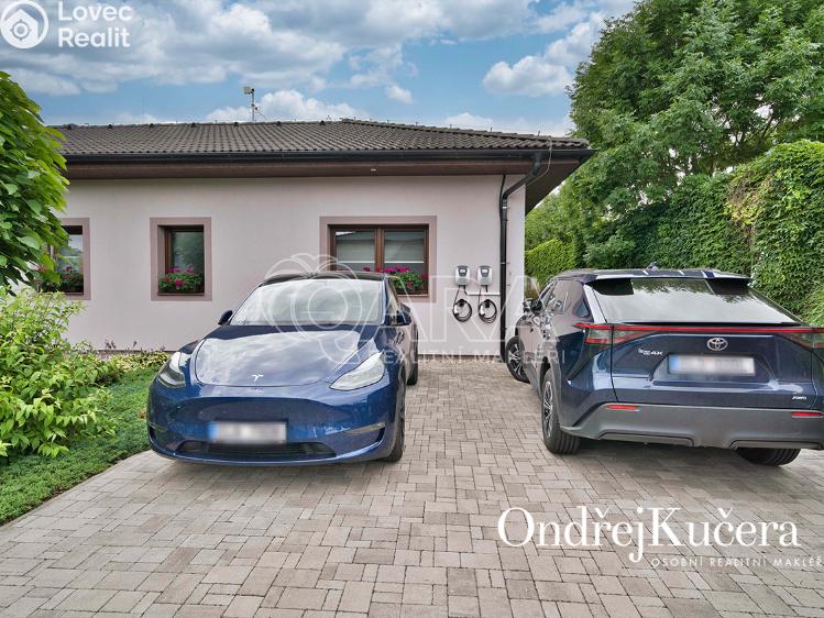 Sale family house Kostelec nad Labem, K Jahodovce 1101 č. 29